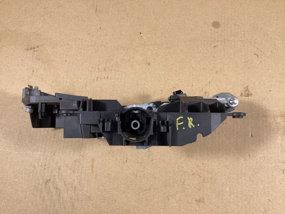 BMW 740i 750i 760i 2011-2016 soporte de manija de puerta exterior 7175732 OEM. Foto 3 de 4