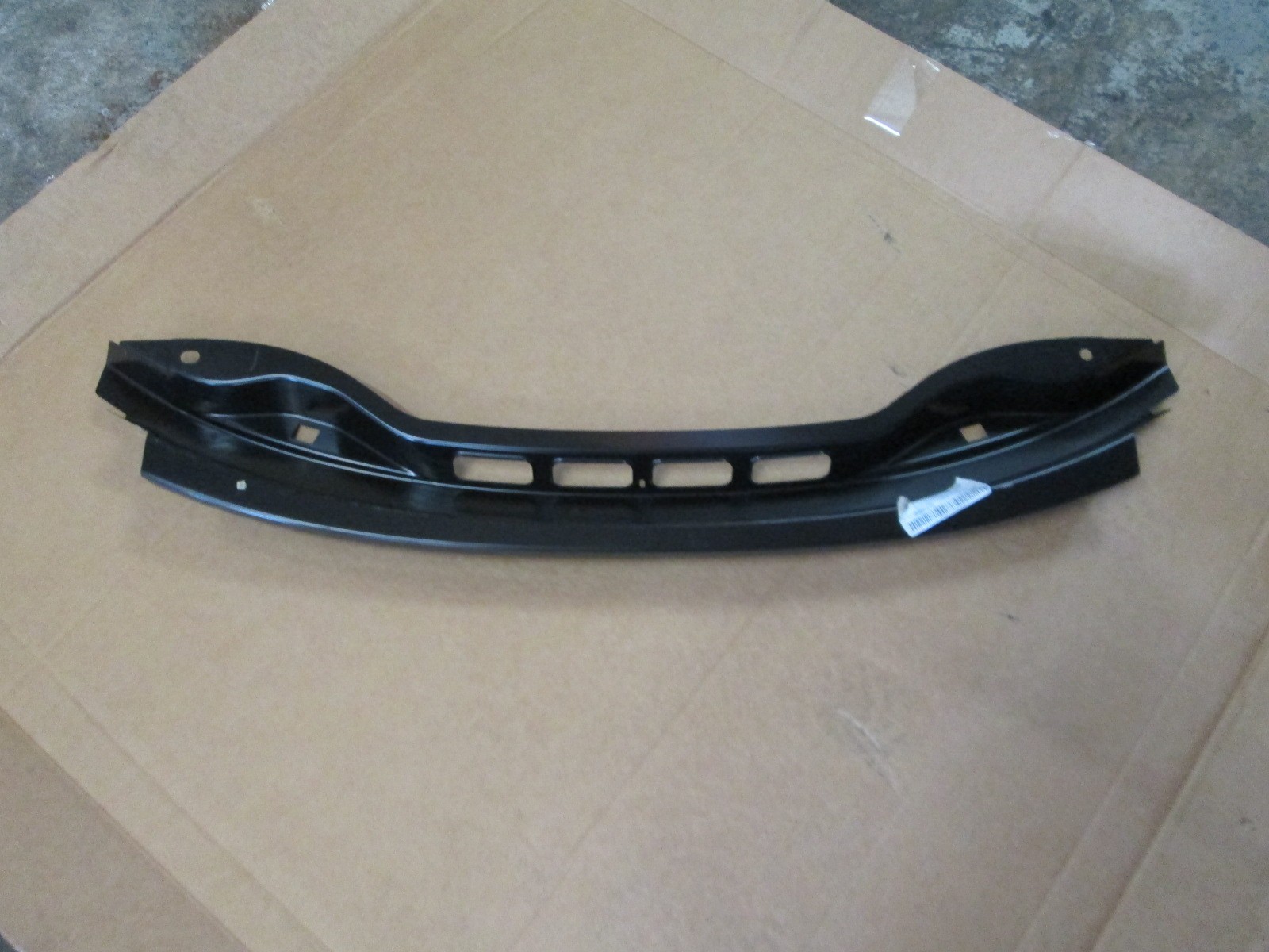 Maserati Ghibli - Rear Window Cross Member # 673001710