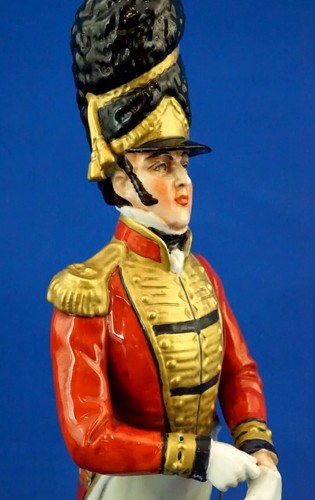 Capodimonte Italy Porcelain figurine napoleonic soldier Scots Guards 1800 19th - Picture 14 of 24