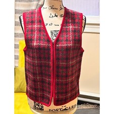 Vintage 100 Wool Red Plaid Vest Size S Retro Holiday Winter Ski