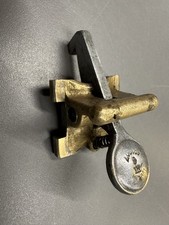 Bristol 401 Seat Runner Catch