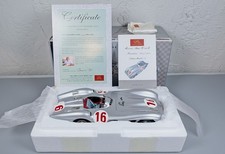 CMC 1:18 Mercedes-Benz W196R Streamliner #16 Stirling Moss SIGNED Ltd 482/800