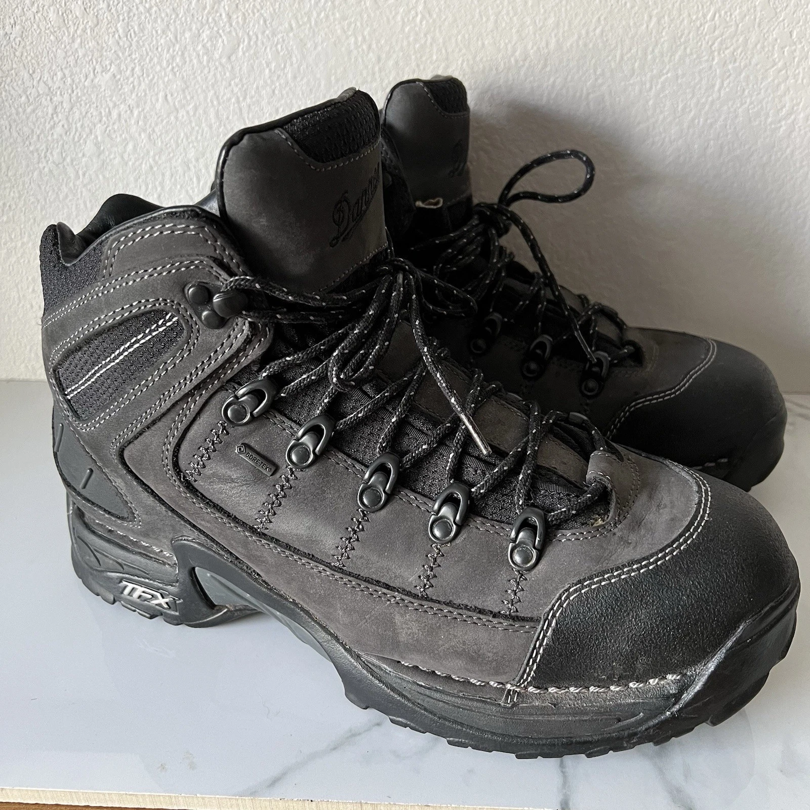 Danner Men's 453 5.5" Gore-Tex Hiking Boot Size 11.5 Steel Grey