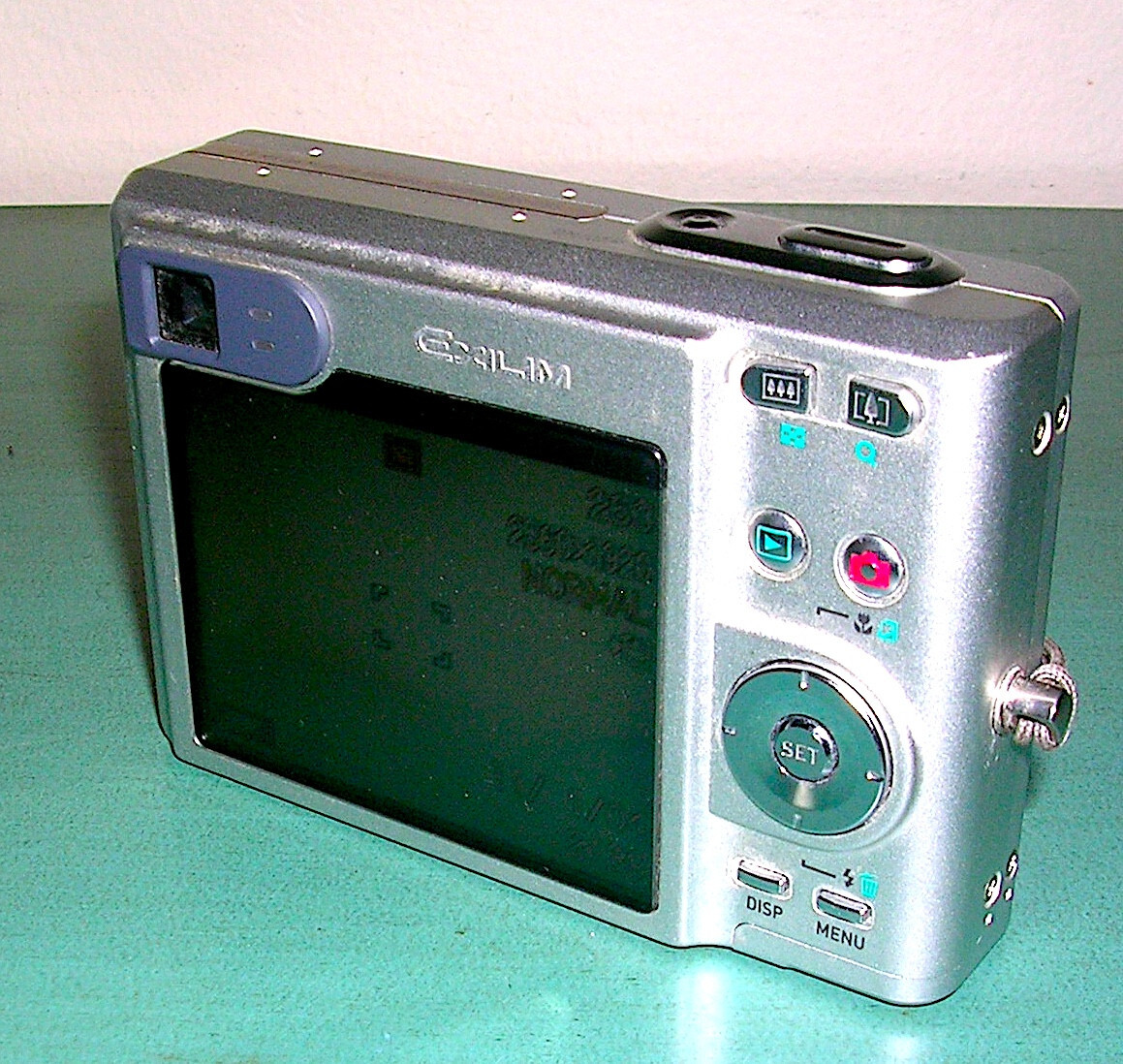 Casio EXILIM EX-Z50 5.0MP Digital Camera - Silver for sale Casio EXILIM EX-Z50 5.0MP Digital Camera - Silver for sale