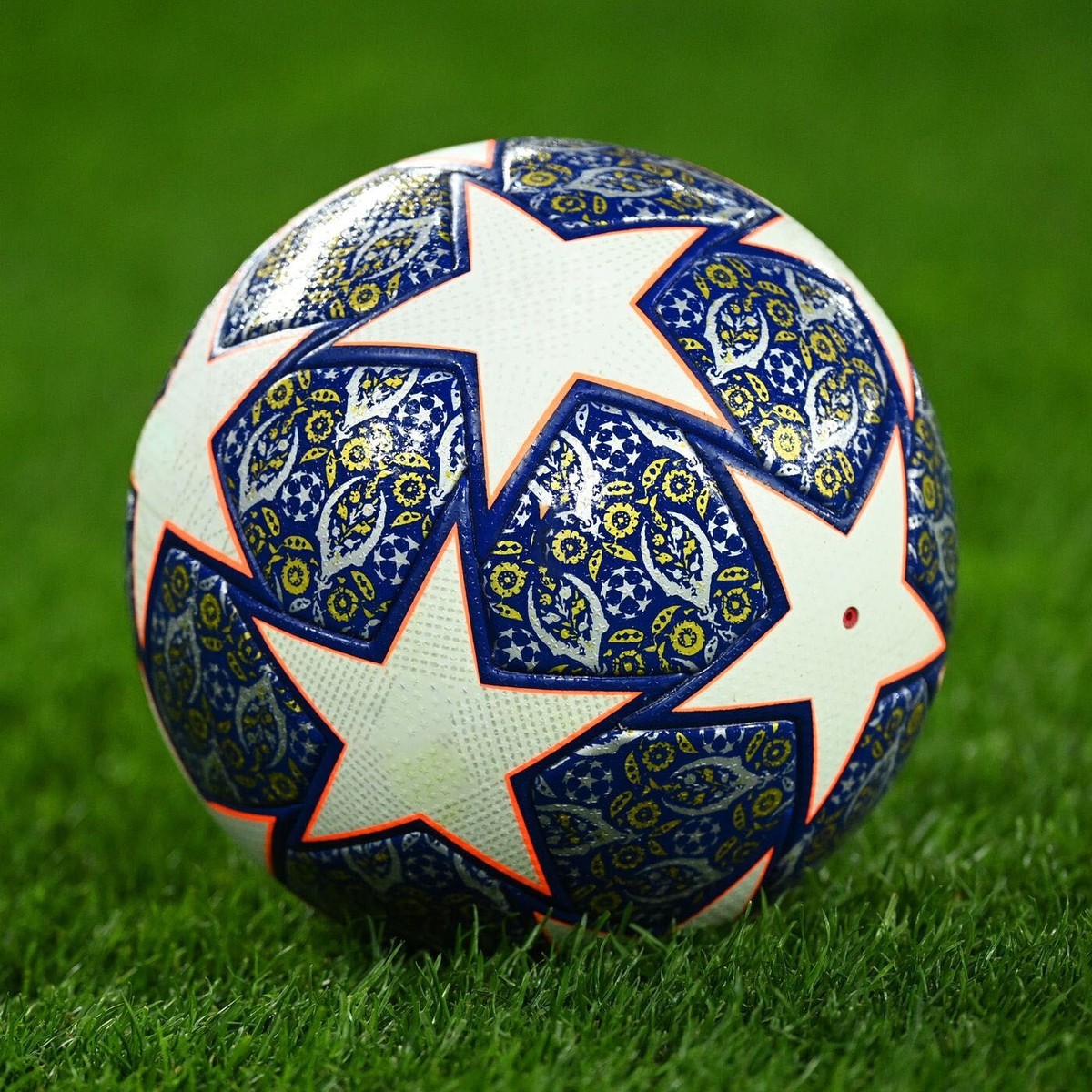 チャンピオンズリーグ公式球Istanbul 23 Final Adidas Champions League Istanbul Final 2023 Soccer Ball – Soccer Depot
