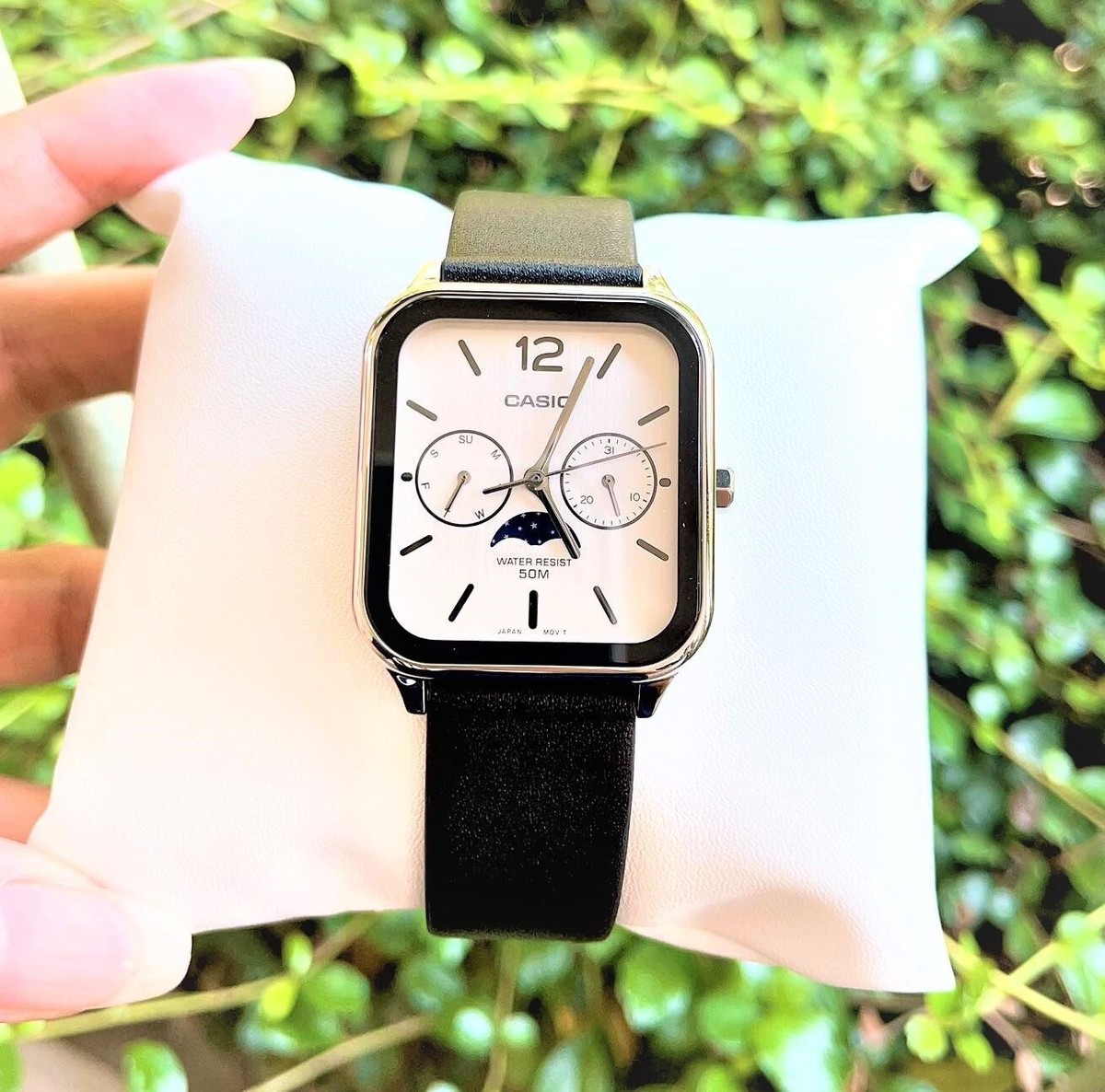 Casio MTP-M305L-7A White Analog Moon Phase Classic Lunar Casio MTP-M305L-7A White Analog Moon Phase Classic Lunar