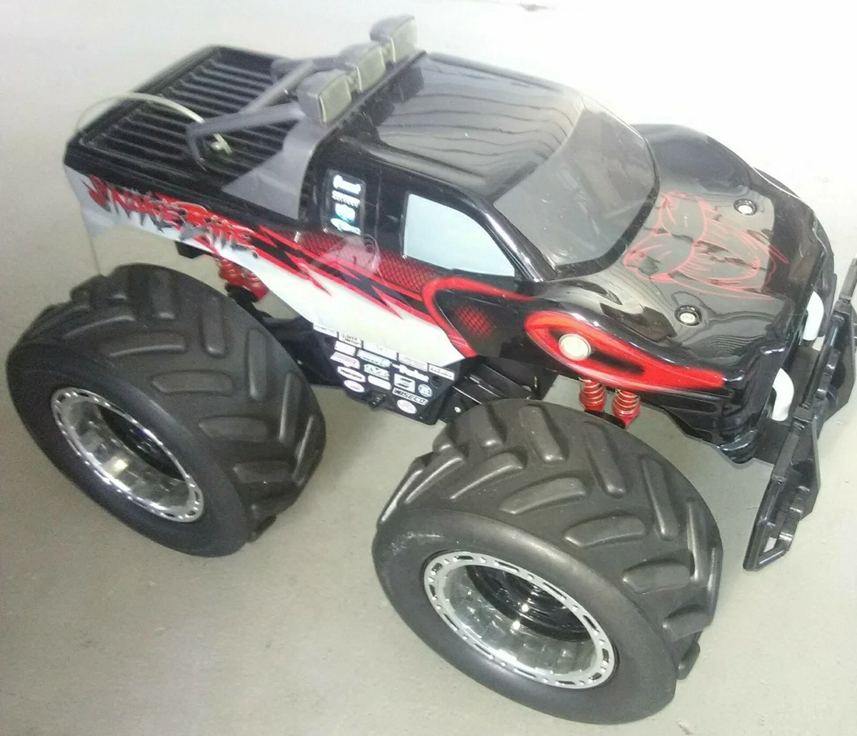 Snake Bite Original RC Black Monster Truck Car Fast Lane w Sound 4WD NO REMOTE