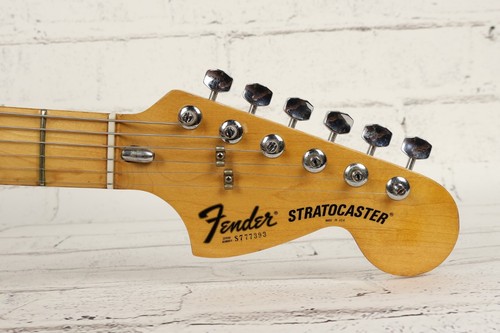1977 Fender Stratocaster 3-Color Sunburst Electric Guitar w/ Original Case - Picture 14 of 23