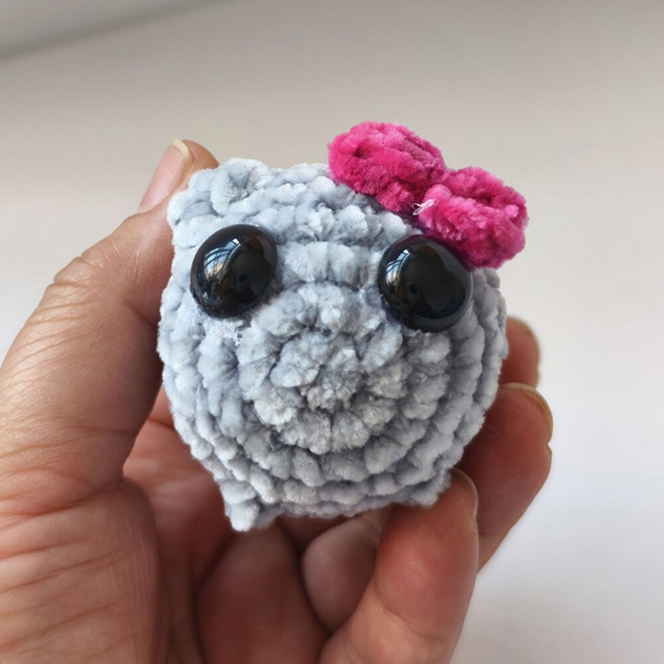 Gehirn Plüsch Schlüsselanhänger - Lustiger Stressball Mit Magnet