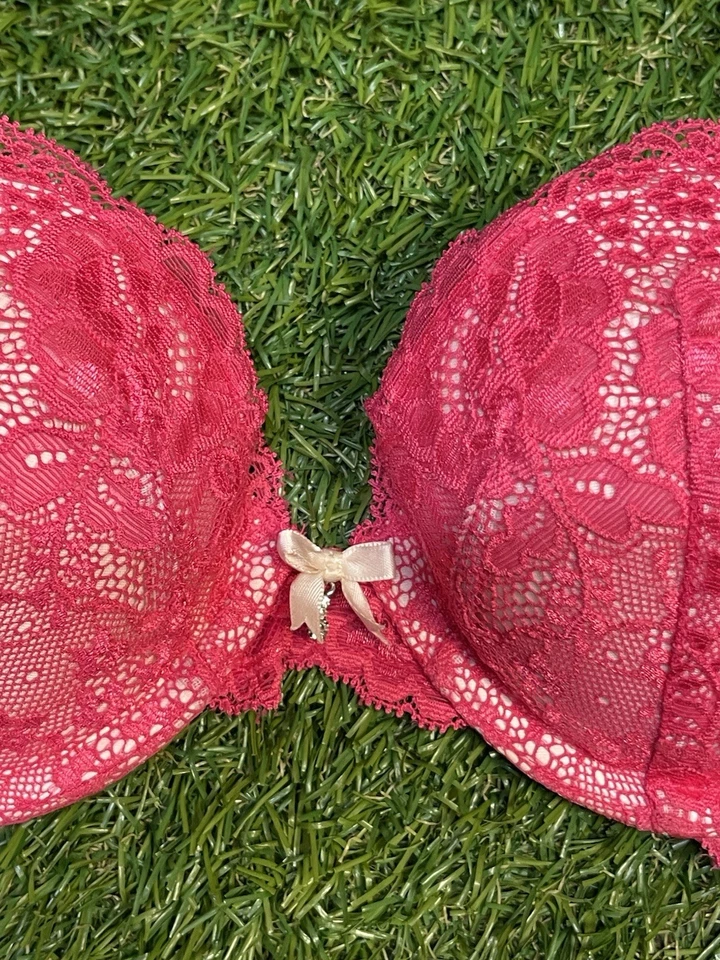 Victoria Secret DREAM ANGELS Black Push Up Lace Bra, 34B - Image 4 of 4