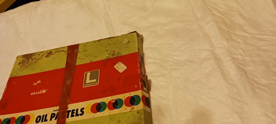 Vintage Holbein Oversized Oil Pastels Box Of 36 - Image 4 of 4