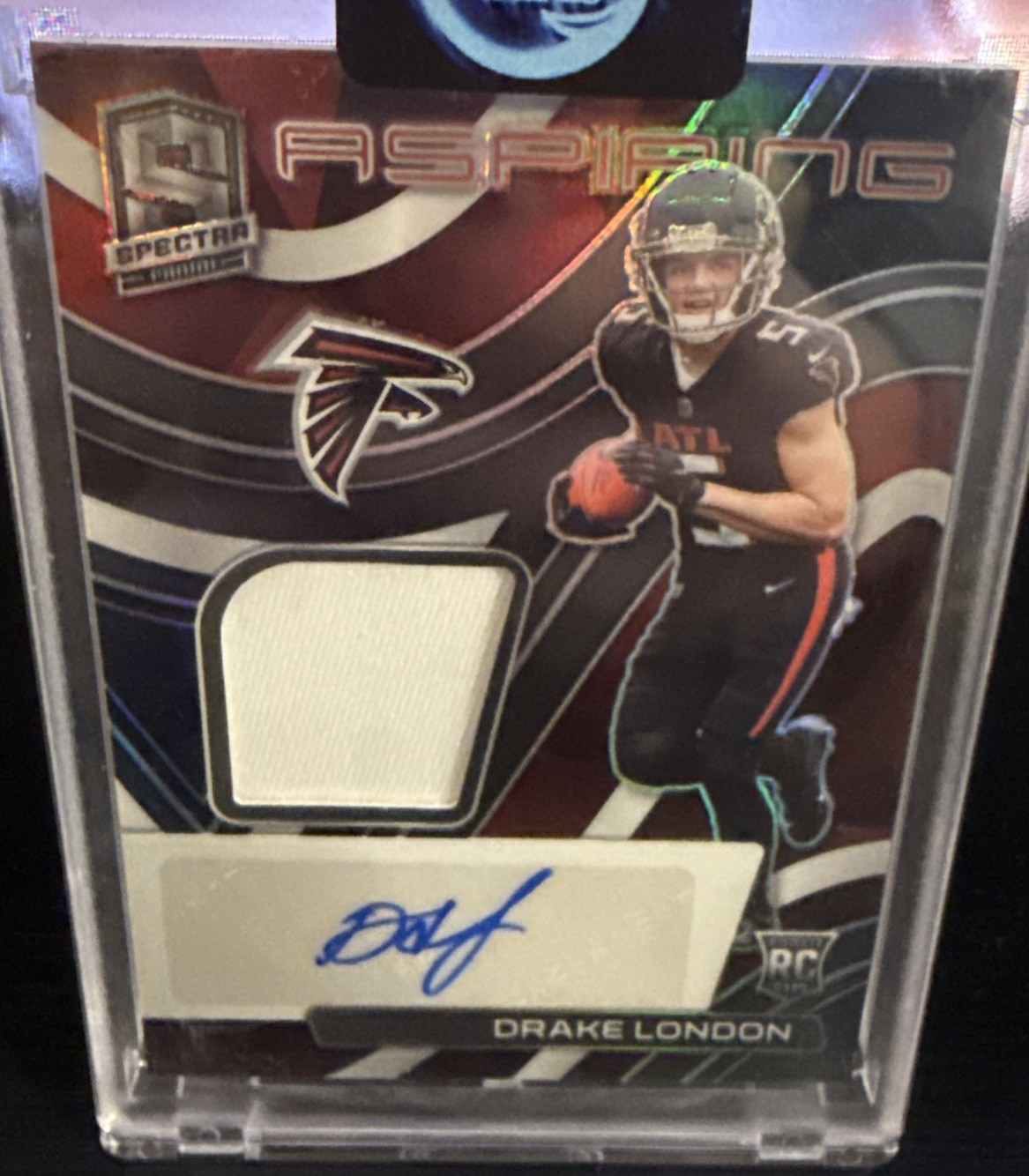 2022 Panini Spectra - Aspiring Patch Autographs Drake London #APA-DLO /99 (RC)