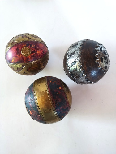 3 Ornate Vintage Gold Brass Covered Wooden Decorative Decor Balls Sphere 4" Diam