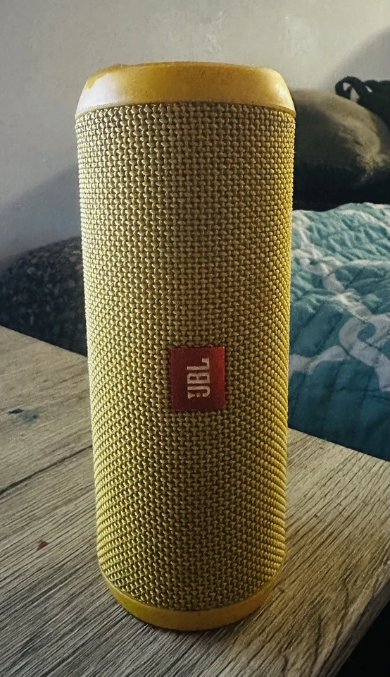 JBL Flip 3 Amarillo Probado Funciona Excelente Estado Foto 2 de 4