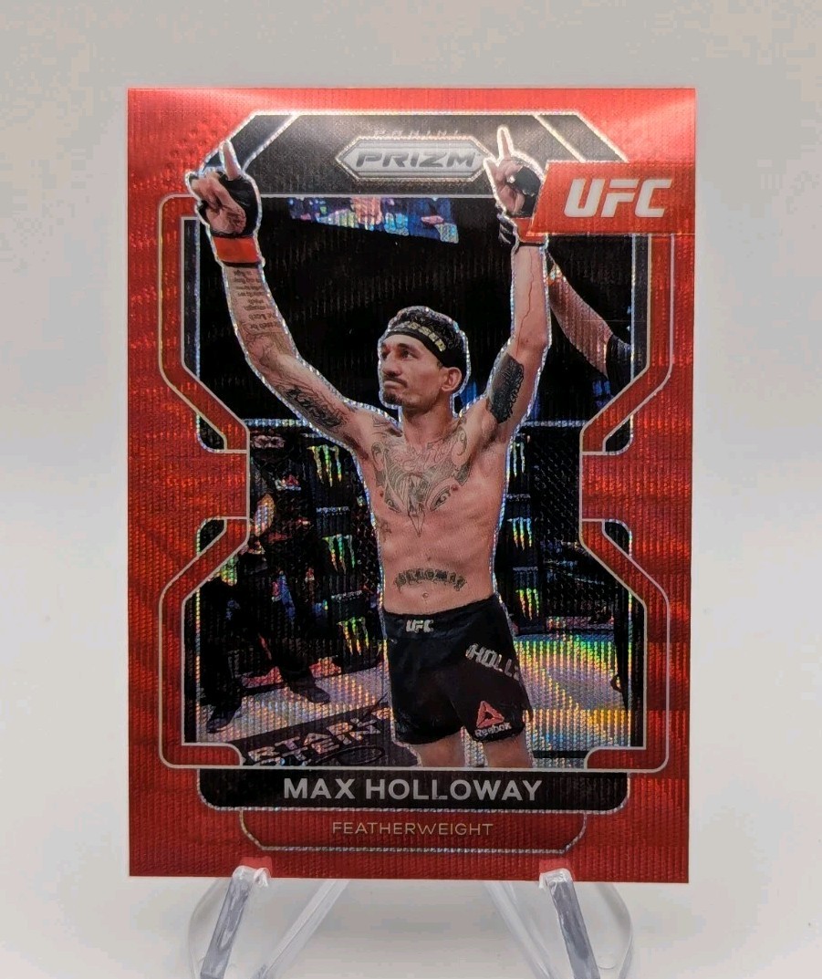 Max Holloway 2022 Panini Prizm UFC Red Wave Hobby SP #188 Featherweight