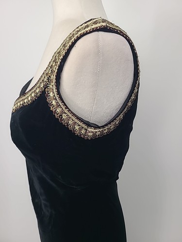 1990s Carmen Marc Valvo Black Velvet Art Deco Grecian Goddess Gown Vintage Dress - Picture 8 of 21