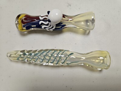 2 pc. Lot- 1 pc. 3.5'' Octopus on top + 1 pc. 4.5'' Twisted body Chillums