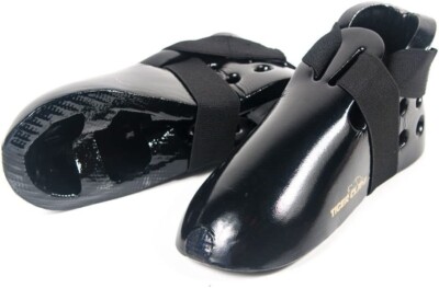 Tiger Claw Sparmaster Kicks Size Child 4, Color Black