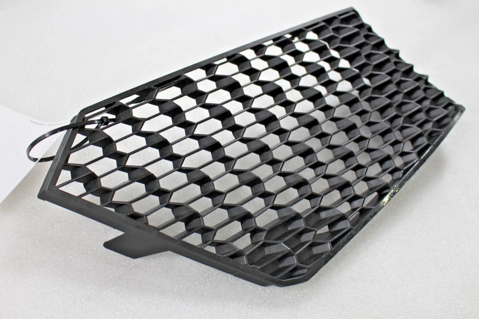 Lamborghini Aventador LP700, LH, izquierda, parachoques delantero parrilla, usado, P/N 470807681 Foto 3 de 4