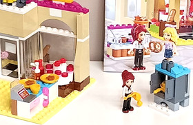 LEGO Friends 41006 DOWNTOWN BAKERY Retired 244 Parts, 2 Minifigures Complete