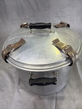 The Waterless Cooker Deluxe