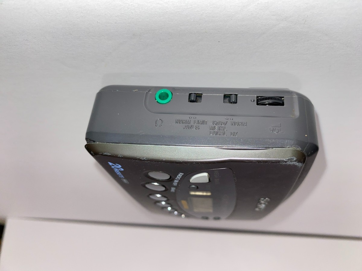 SONY WM-FX453 FM/AM Radio Cassette Player EUR 60,00 - ES