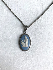 Wedgwood blauer Jasperware Silber Anh&auml;nger mit Hebe und dem Adler in der Mitte