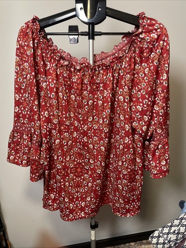 Max Studio Women's Floral top. Size 3X