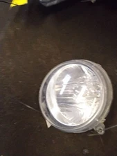 Passenger Headlight Without Headlamp Leveling Fits 2005-2007 JEEP LIBERTY 