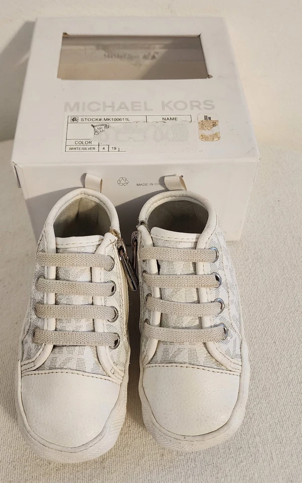 MICHAEL KORS Zapatillas Bebé Color Blanco Talla 4 con Caja Usadas Foto 3 de 4