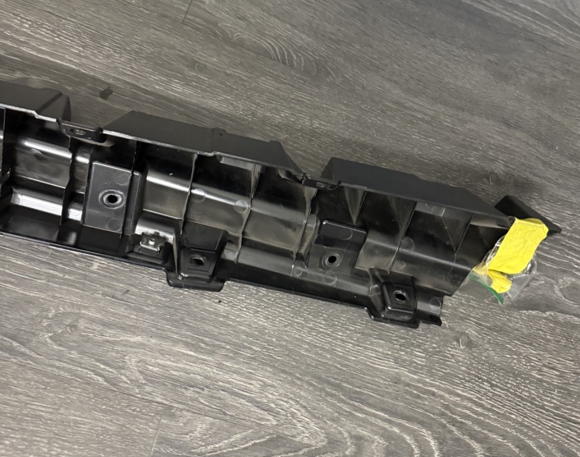 LAMBORGHINI HURACAN DRIVER LEFT LH ROCKER PANEL BRACKET 4T0853997