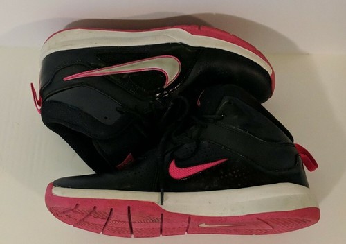 black and pink nike basketball shoes
