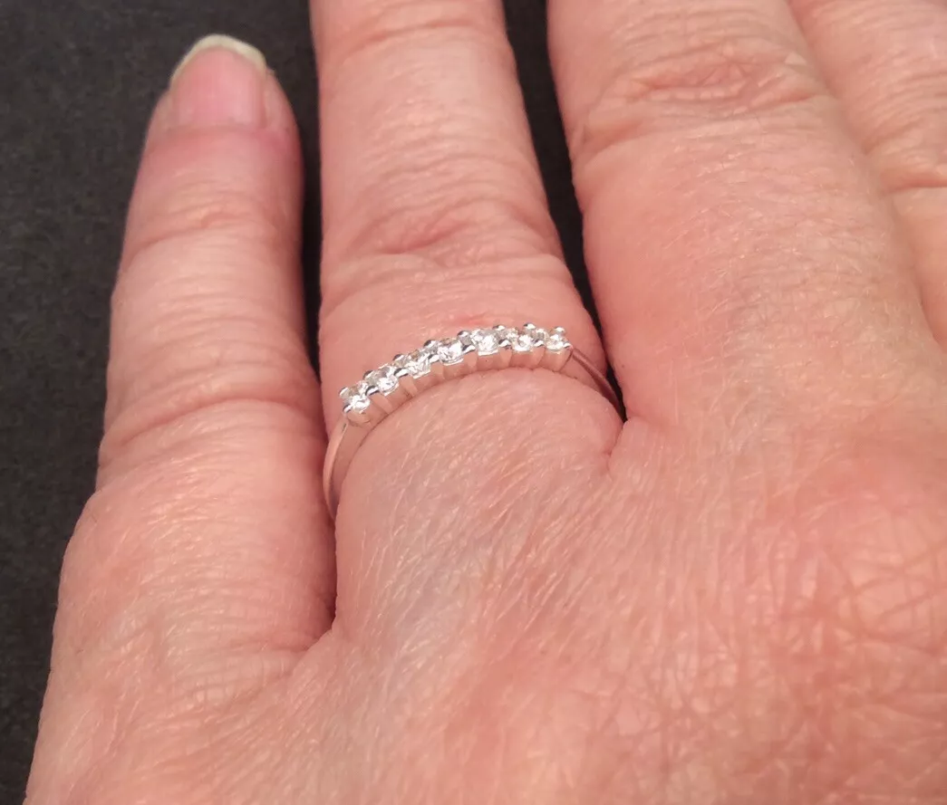 925 bee hotsell diamond ring