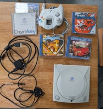 SEGA Dreamcast Console bundle, Working 1 Controller, 2 demo disks , 3 games