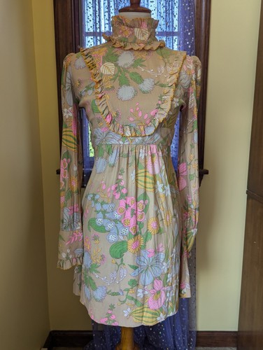 Vintage 70's Hippie Victorian Mushroom Flower Tan Babydoll Poly Mini Dress XS/S