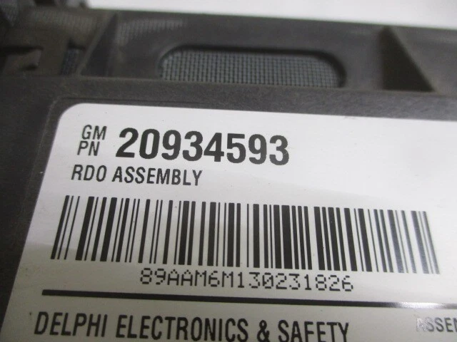 Chevrolet Silverado 2500 Express 1500 Single Disc CD MP3 Player Radio OEM LKQ - Image 4 of 4