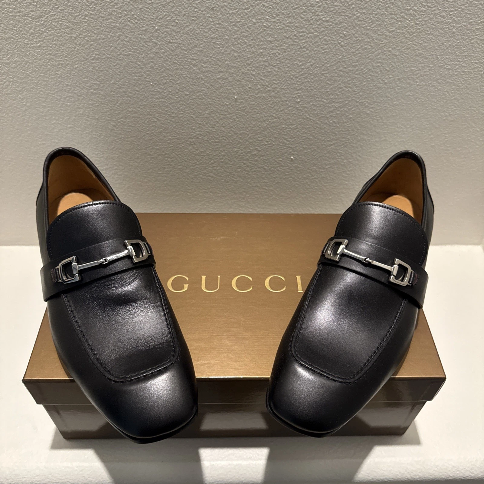 Mocassins Gucci homme 8/8,5 cuir Horsebit chaussures habillées bout carré noir