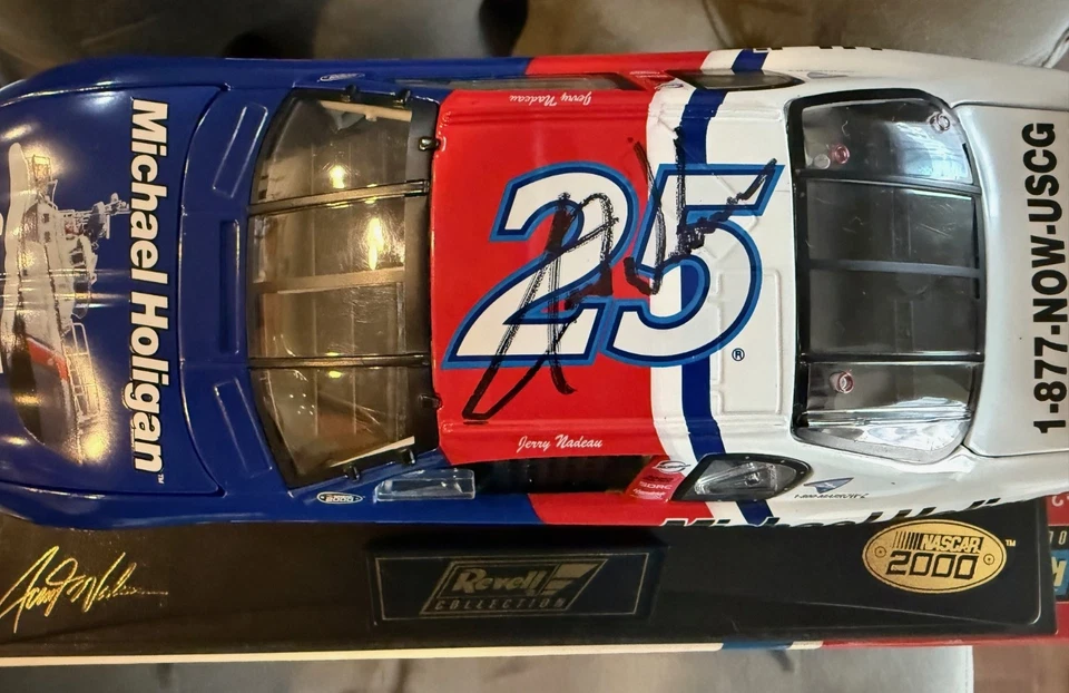 2000 Jerry Nadeau #25 Michael Holigan Coast Guard Revell 1:24 Autographed - Image 3 of 4