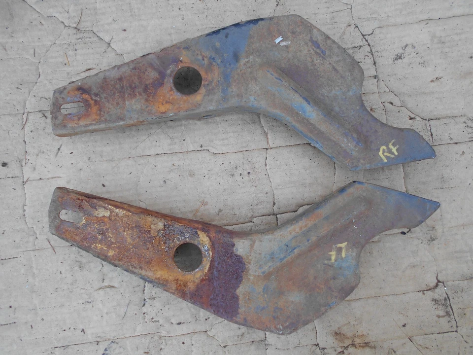 1963 63 PONTIAC FRONT BUMPER BRACKETS 1964 64 ?  BONNEVILLE CATALINA GRAND PRIX - Imagem 4 de 4