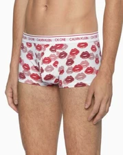 Calvin Klein Men's CK ONE LIPS MICRO LOW RISE TRUNKS, Layered Lips Red, X-Large