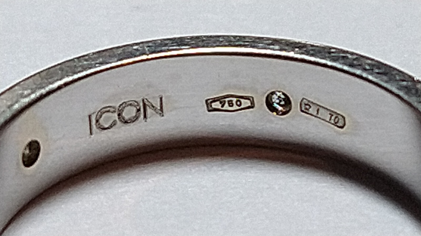 Solid 18k white gold gucci diamond 4mm icon ring 4.14 grams - sz 4.25 thumbnail 7