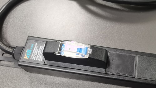 PDU de montaje en rack 240 V para divisor de alimentación de servidor L6-30P 30 amperios a 8x cable C13 - 6' - Imagen 7 de 8