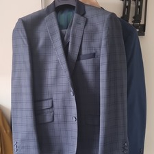 Men’s Grey Check 3-Piece Suit Wool Blend Stretch Regular 34W 34C 29L