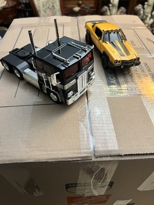 Jada transformers  1:24 Diecast cars 