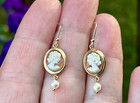 dangle pearl pierced earrings Mint 2gm Estate 14K Solid Yellow gold Shell cameo