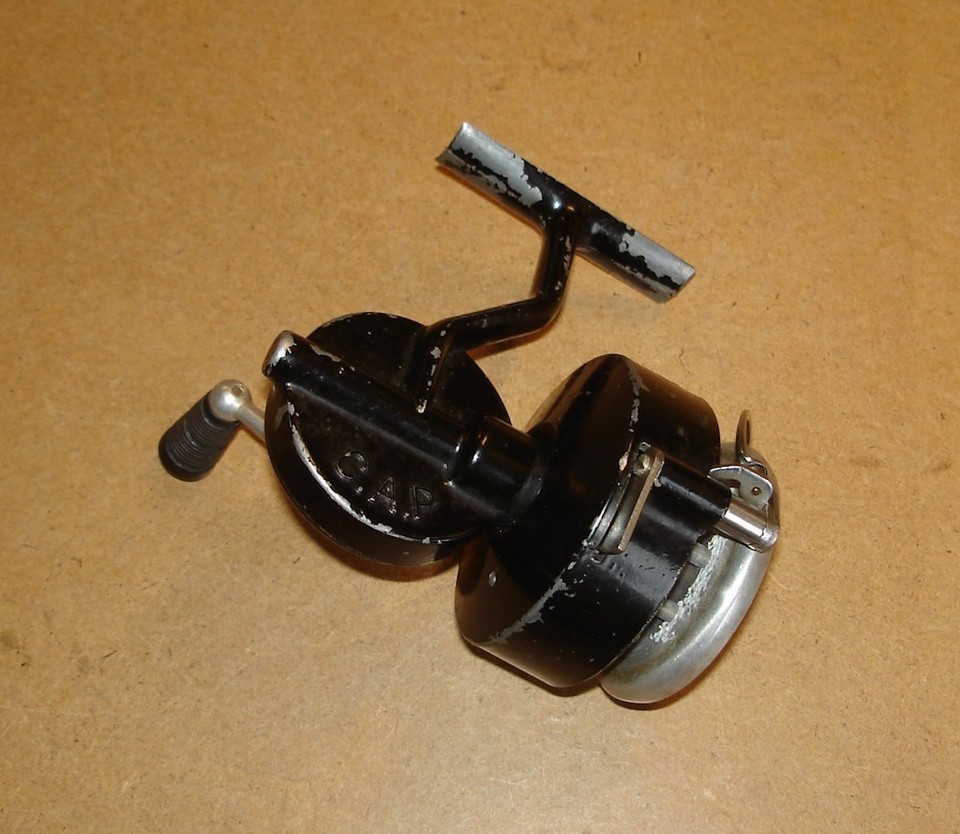 Moulinet de pêche à tambour fixe ancien – Mitchell 314
