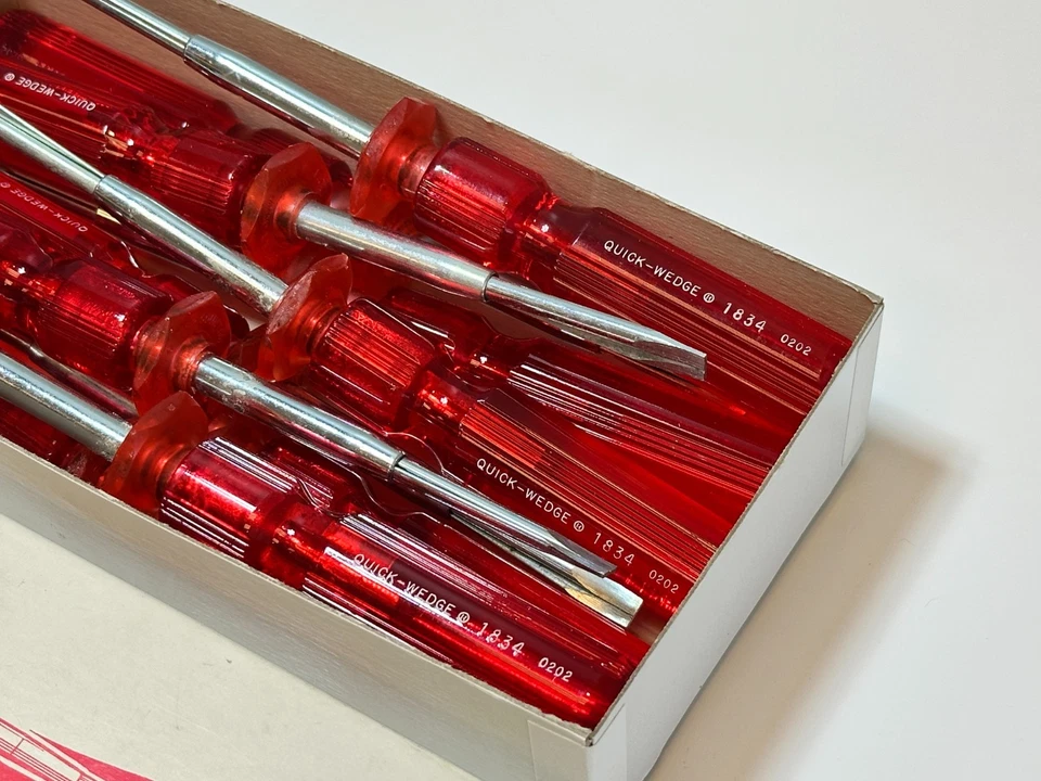 NEW Quick-Wedge 10pc 1834 Red Handle Flat Screw-Holding Screwdriver Bulk Box NOS - Image 3 of 4