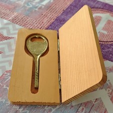 Décapsuleur ouvre-bouteille en métal avec étui en bois, 1 pièce