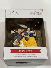 2024 Hallmark Ornament Snow White Dwarf Dopey Happy Disney Princess New BB30