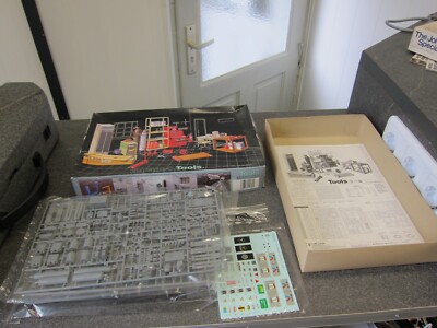 Fujimi 1/24 Maßstab Garage & Tool Set No.GT2-1200 11032
